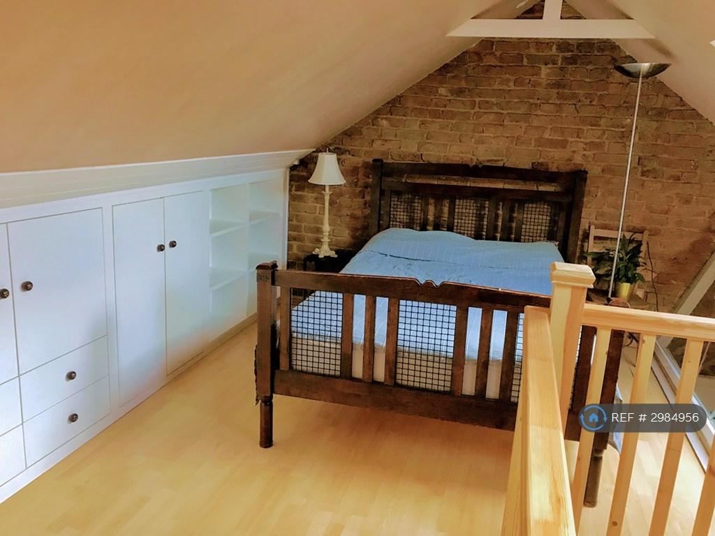 Apartment in London - More