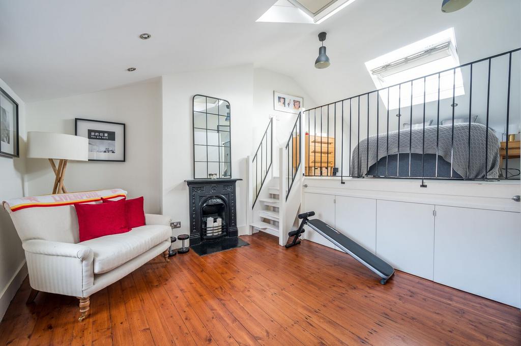 Apartment in London - View 4