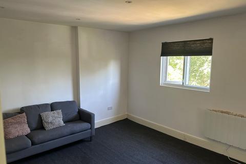 1 bedroom flat to rent, Blenheim Crescent, South Croydon CR2