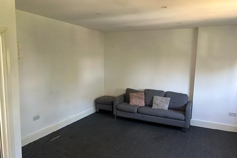 1 bedroom flat to rent, Blenheim Crescent, South Croydon CR2