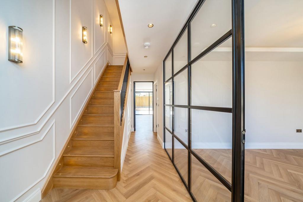 House in London, Merton Park - View 3