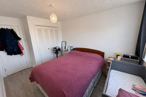 1 bedroom flat to rent, Halleys Way, Houghton Regis, Dunstable, Bedfordshire, LU5 5HY