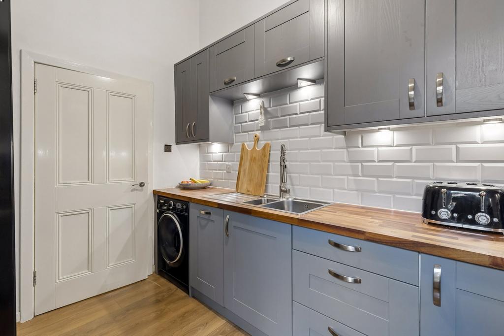 Apartment in Glasgow - View 3