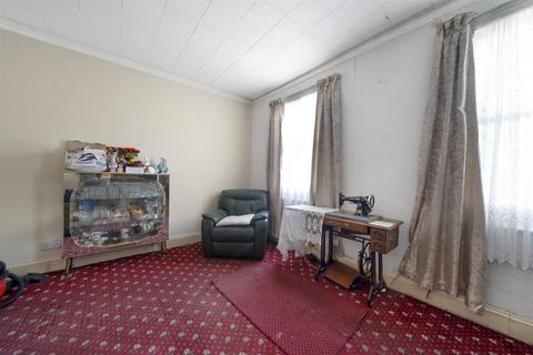 undefined, Holberton Gardens, College Park, London