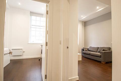 1 bedroom apartment to rent, Apt 35, Park Square Residence, 21 Park Square South LS1