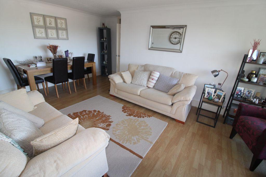 Apartment in Manchester - View 3