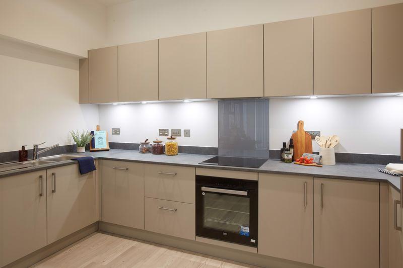 Apartment in Barking - View 2