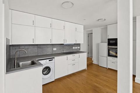 2 bedroom apartment to rent, Salisbury Street, Semilong, NN2
