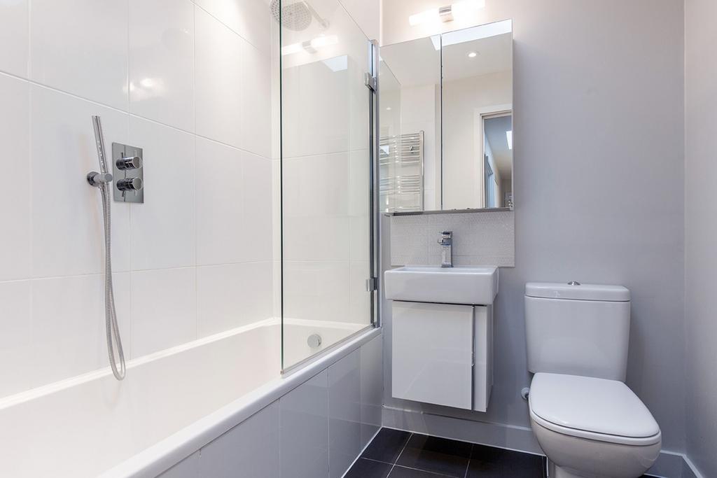 Apartment in London - More