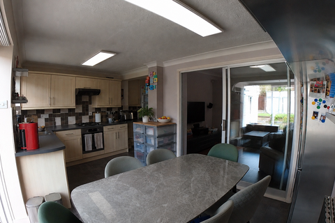 3 bedroom semi-detached house for sale, St. Edmunds Drive, Stanmore HA7