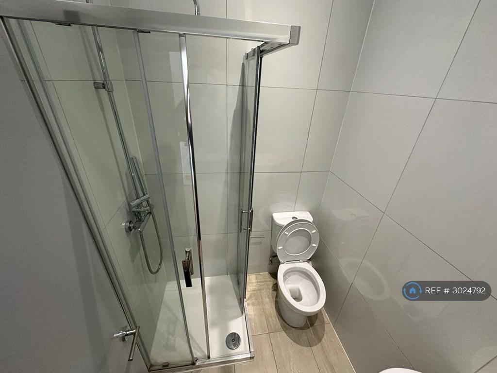Apartment in Croydon - View 2