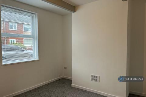 2 bedroom terraced house to rent, Norman Street, Middleton, Manchester, M24
