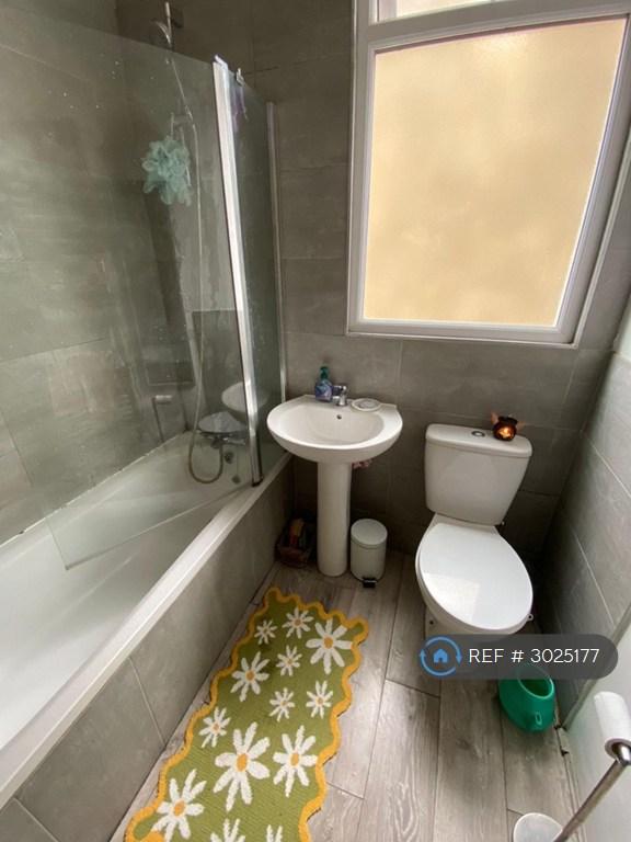 House in London - View 3