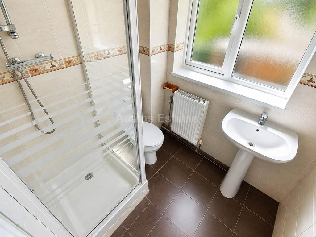 Apartment in Reading - View 4