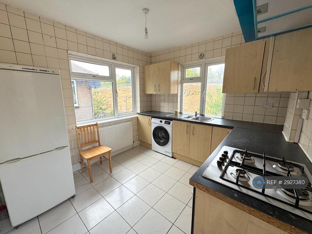Apartment in Stanmore - More