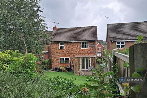 3 bedroom detached house to rent, Merlin Close, Chorley, PR6