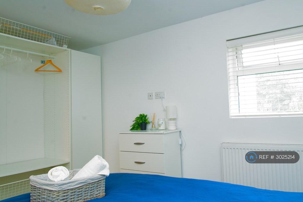 Apartment in London - View 3