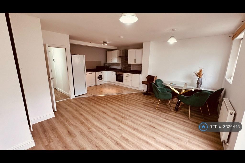 House in Salford, Greater Manchester - View 3