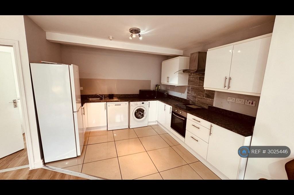 House in Salford, Greater Manchester - View 4