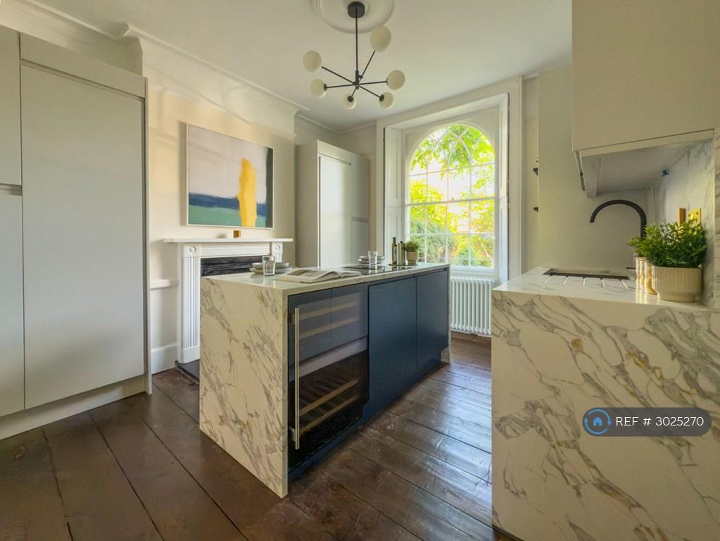 House in London - View 3