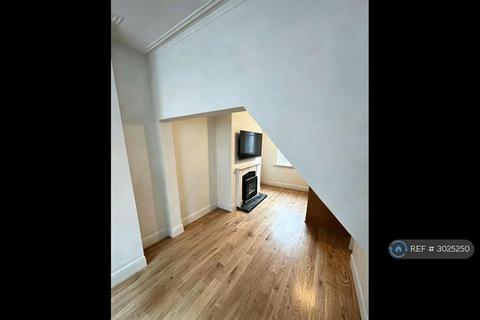2 bedroom terraced house to rent, Pennington Road, Liverpool, L21