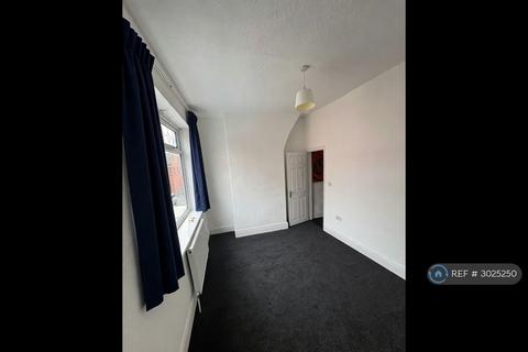 2 bedroom terraced house to rent, Pennington Road, Liverpool, L21