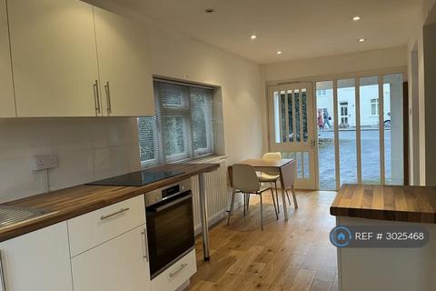 1 bed flat/apartment for rent in Westmoreland Road, Bromley, BR2