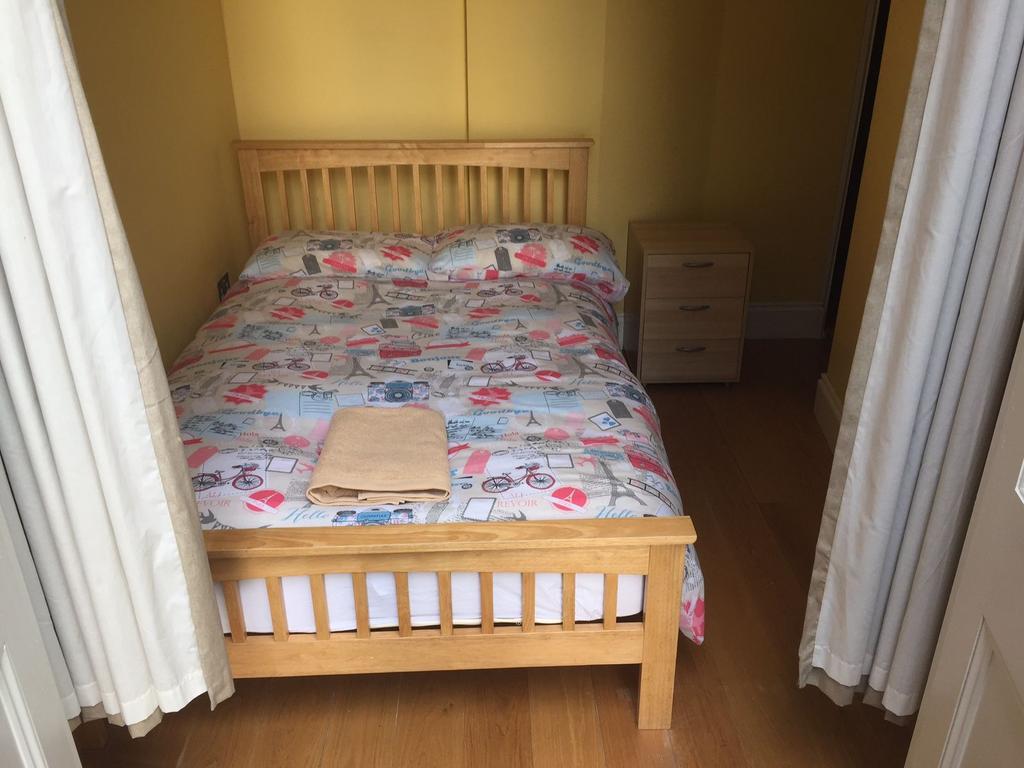 Apartment in Islington - View 5
