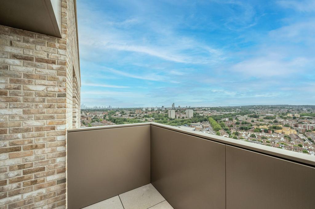 Apartment in London - View 2