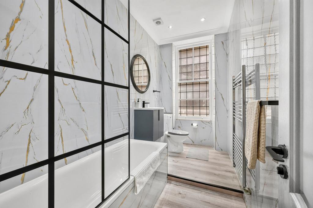 Apartment in London - View 3