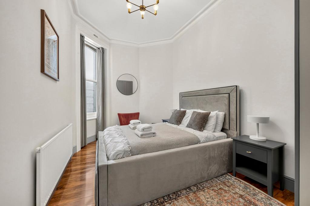 Apartment in London - View 4