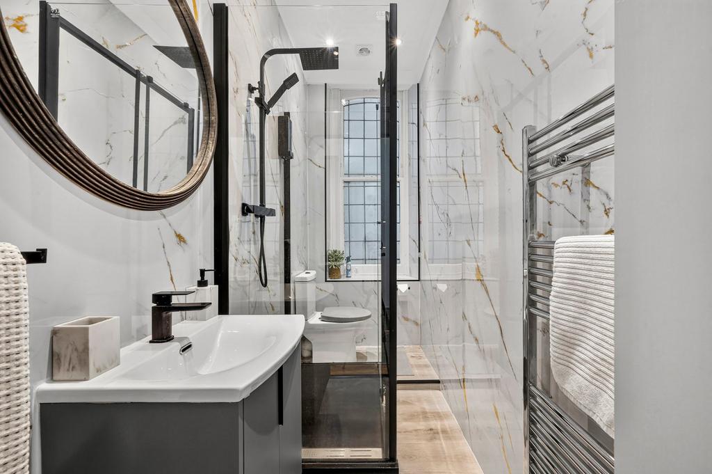 Apartment in London - View 5