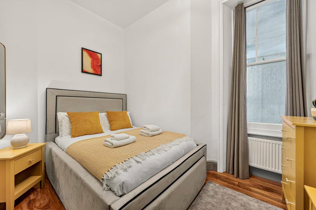 Apartment in London - More