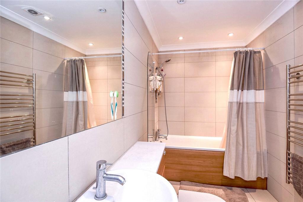 Apartment in Campden Hill - View 5