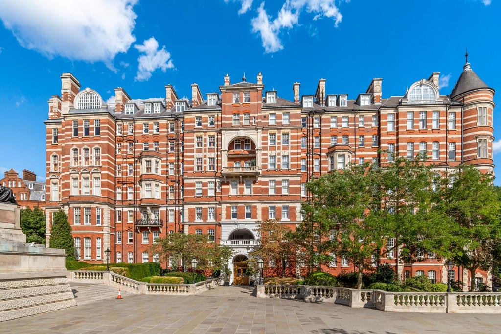 Apartment in London - View 2