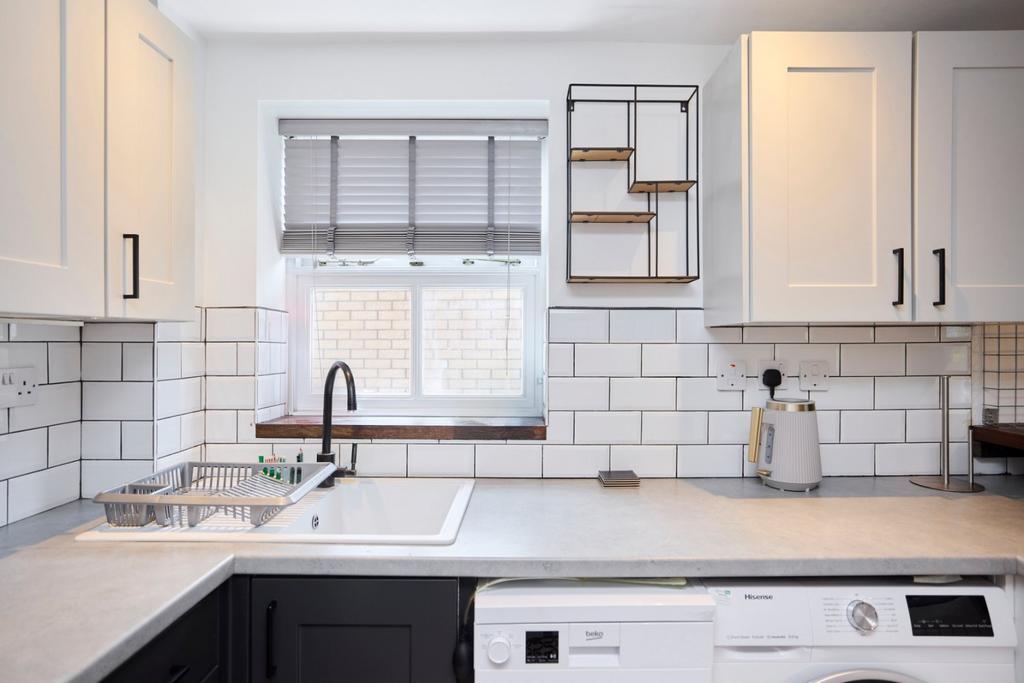 House in London - View 2