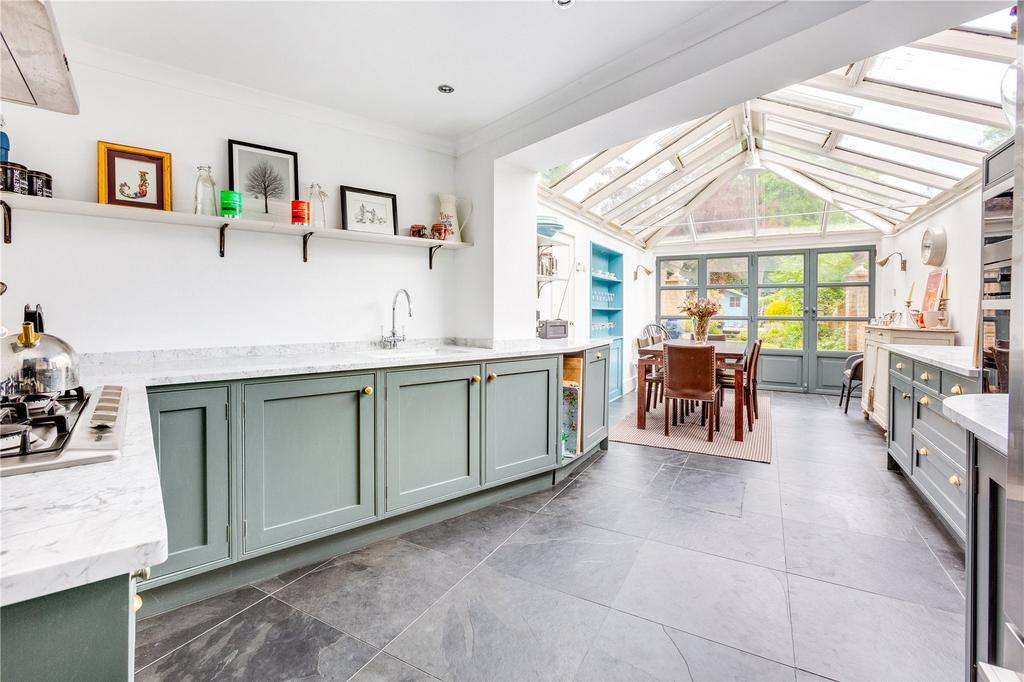 House in Surrey - View 5