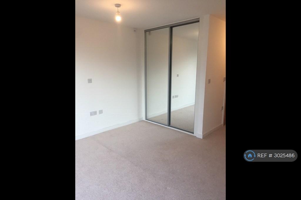 Apartment in Cardiff - More