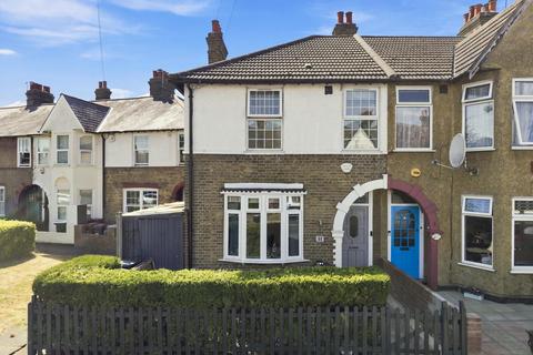 3 bedroom end of terrace house for sale, North Countess Road, London E17