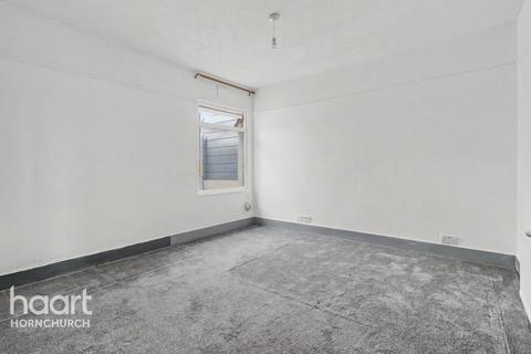 2 bedroom apartment for sale, Wingletye Lane, Hornchurch