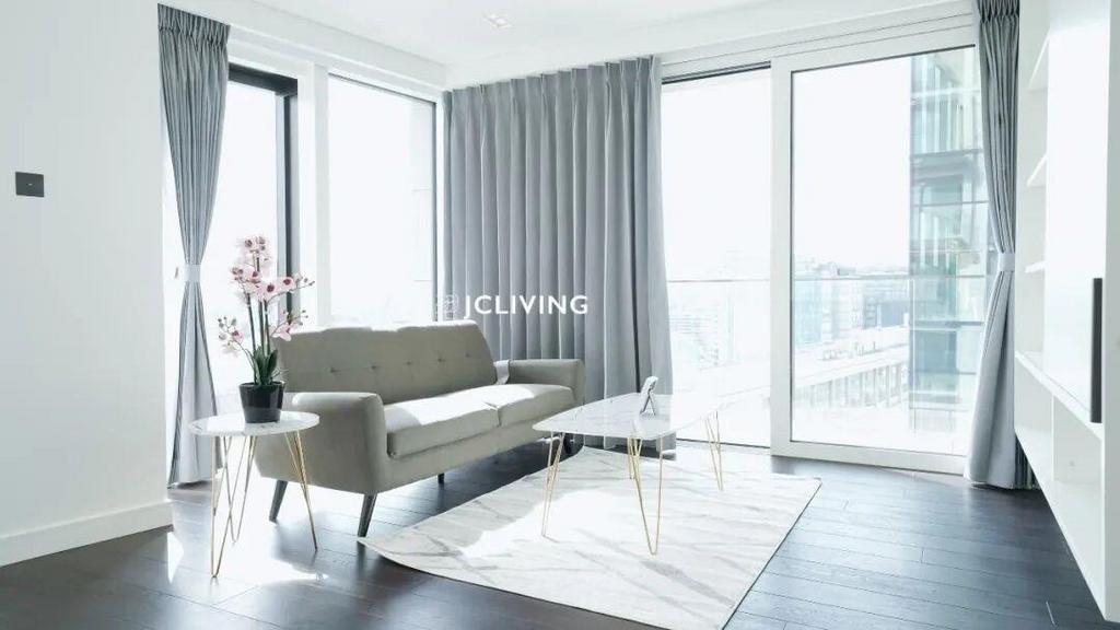 Apartment in London - View 3