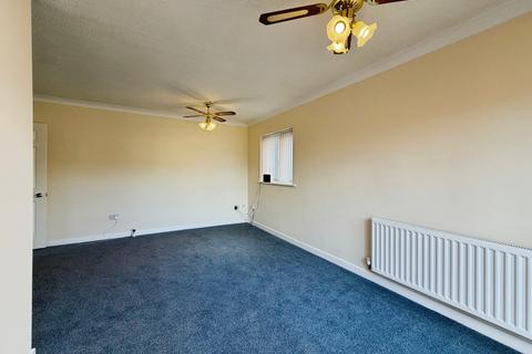 2 bedroom detached bungalow for sale, Hillside Close, Evesham, WR11