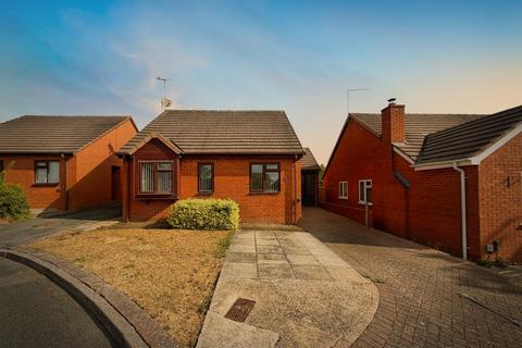 2 bedroom detached bungalow for sale, Hillside Close, Evesham, WR11