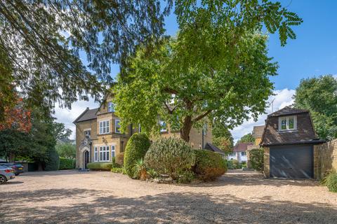 undefined, Oatlands Avenue, Weybridge, KT13
