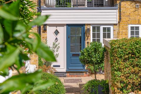 undefined, Oatlands Avenue, Weybridge, KT13