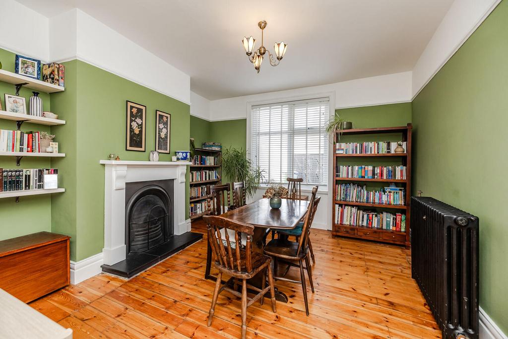 House in Newcastle Upon Tyne - View 5