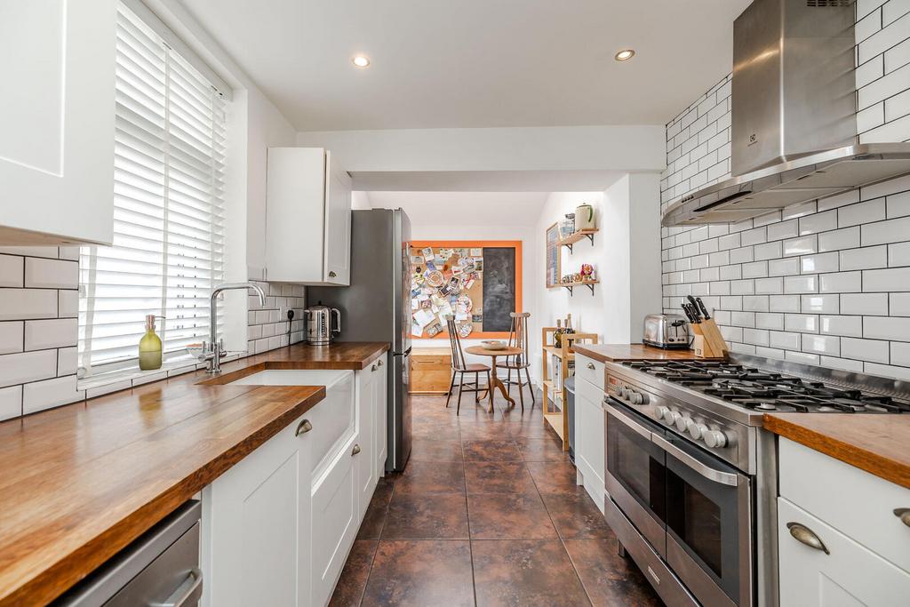 House in Newcastle Upon Tyne - More