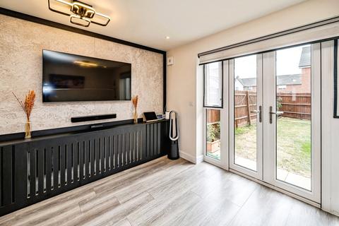 4 bedroom semi-detached house for sale, Grand Junction, Broughton, Aylesbury, Buckinghamshire, HP22