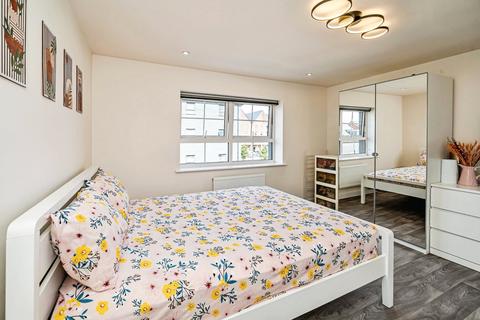 4 bedroom semi-detached house for sale, Grand Junction, Broughton, Aylesbury, Buckinghamshire, HP22