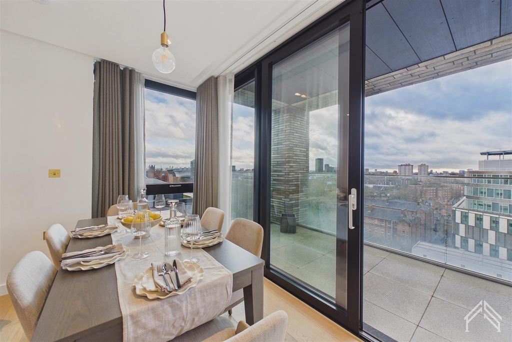 Apartment in London - View 3